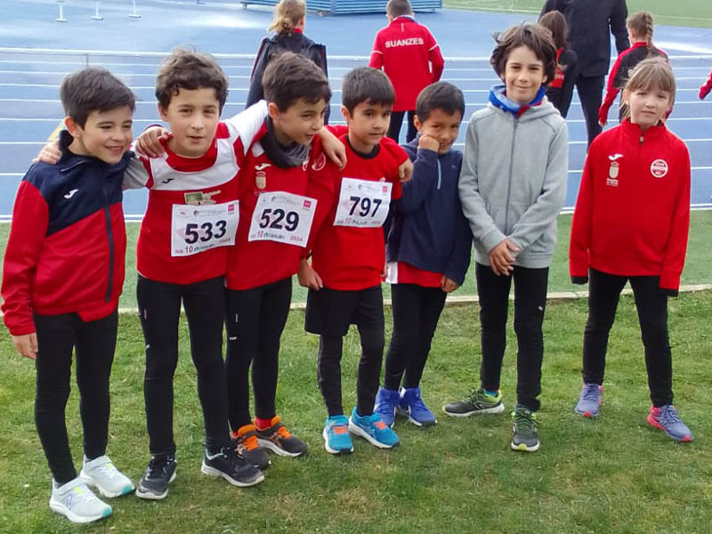 Equipo Sub10 de la Escuela de atletismo Boadilla del Monte en el Campeonato de Madrid y Jornada en Collado Villalba